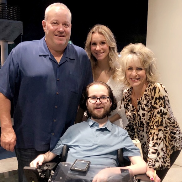 Meet your Posher, Megan - Picture 4 of 6